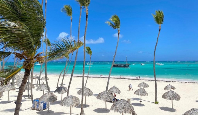 DUCASSI Suites ROOMS & BEACH - playa Bavaro - WiFi - Parking - ROOFTOP POOL & SPA