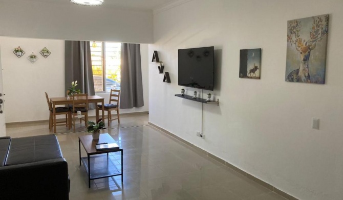 Lovely Apartment 10 Mins Away From Airport