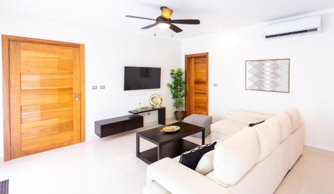 Relaxing and Spacious Apartment near the Beach!!