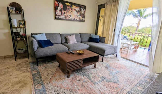 Spacious 2bd Apt in Cocotal Golf Club