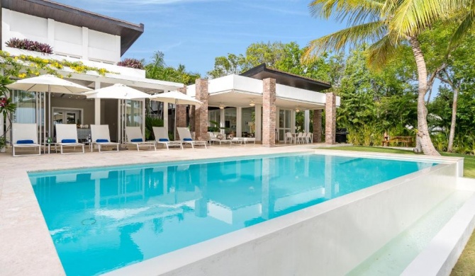 Unbelievable Villa with Pool - Perfect Family Vacay