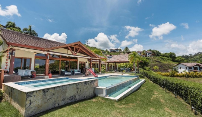 Amazing 3 Bedrooms Villa at Puerto Bahia