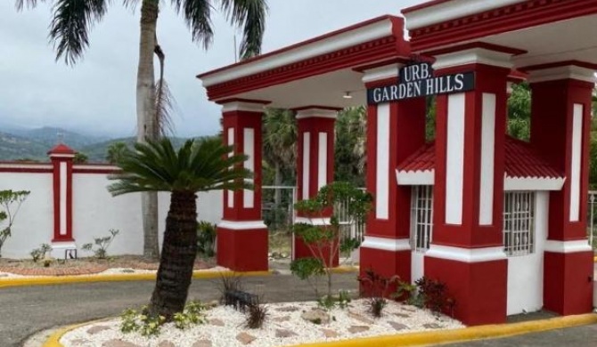 Hermosa casa vacacional con vista a la montaña