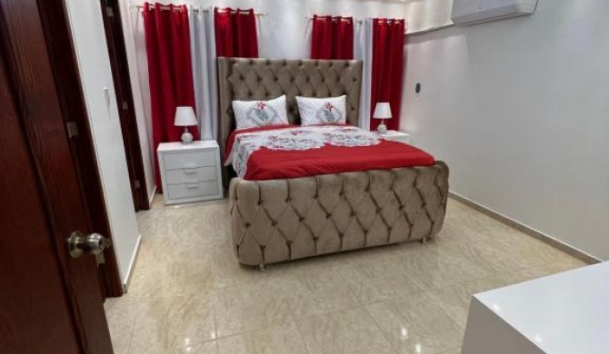 Hermoso y confortable apartamento en primer nivel