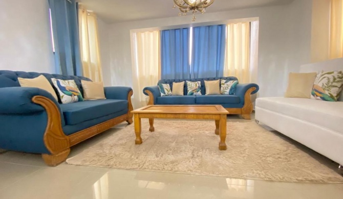 8 Santiago Monumental Area Cozy and lovely apartment to enjoy 3 bedrooms Apartment for 8 peoples - close to all kind the business Restaurants Discotecs Mall around and transportation 24 hours to visit the city