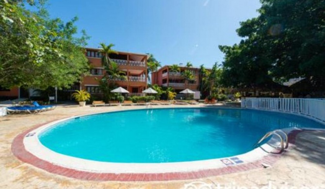 Room in Guest room - Mono-local apartment type private garden Boca Chica resort