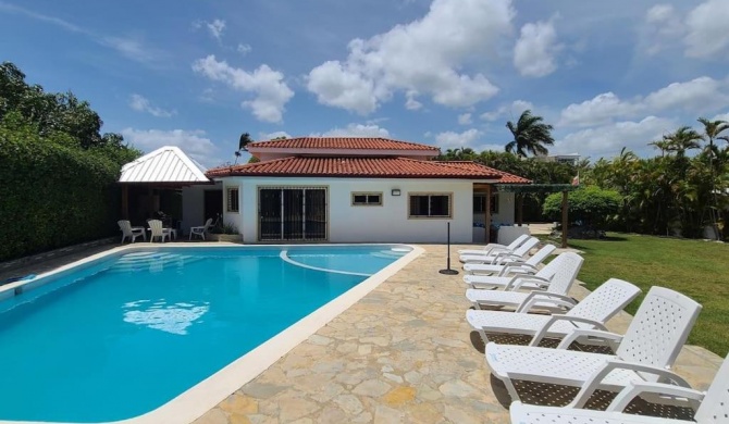 Spacious private villa meters from the beach