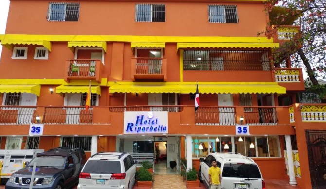 Hotel Riparbella