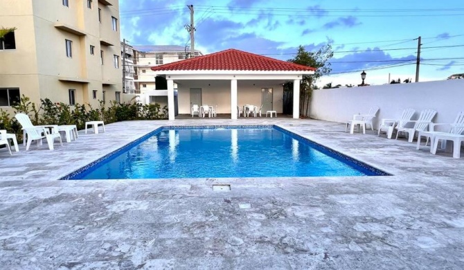 3 Bedroom Gated Apartment W/Pool near Caleta Beach